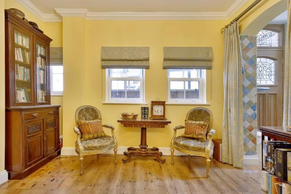 Windsor/Legoland/Ascot Charming 3Br Home In Centre 외부 사진